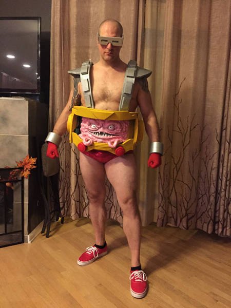 Прикольные костюмы на Хэллоуин для любого возраста и на любой бюджет (29 фото) Прикольные костюмы на Хэллоуин для любого возраста и на любой бюджет (29 фото)