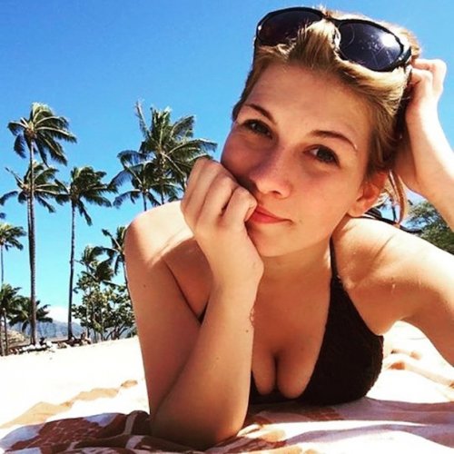 Девушки в бикини (32 фото)