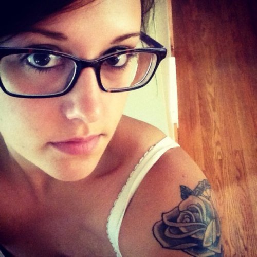 Девушки с татуировками (33 фото)