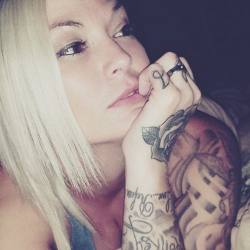 Девушки с татуировками (33 фото)