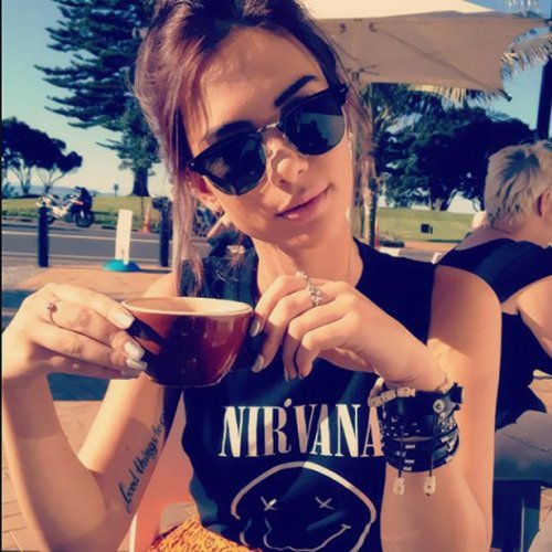 Девушки с татуировками (33 фото)