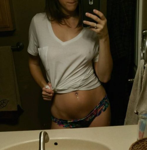 Девушки из соцсетей с соблазнительной грудью (29 фото)