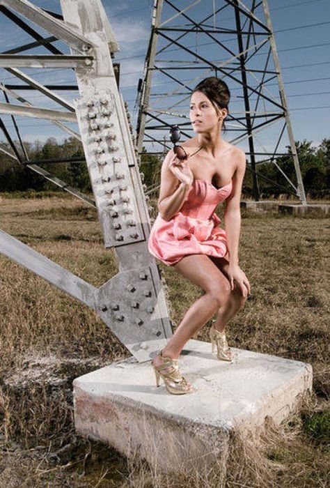 Неудачные позы для женской фотографии (33 фото)