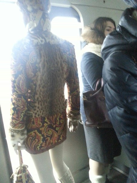 Необычные пассажиры в метро (22 фото) Необычные пассажиры в метро (22 фото)