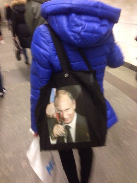 Необычные пассажиры в метро (22 фото) Необычные пассажиры в метро (22 фото)