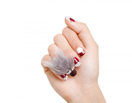 Новый тренд в маникюре: меховые ногти (14 фото)