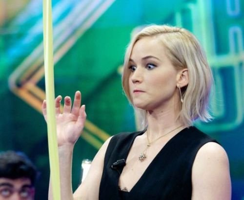 Фотожабы на Дженнифер Лоуренс с рулеткой (15 фото)