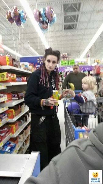 Чудаки и чудачества в Walmart (28 фото) Чудаки и чудачества в Walmart (28 фото)