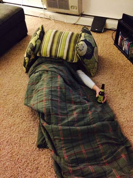 Студенческая жизнь в прикольных картинках (25 фото) Студенческая жизнь в прикольных картинках (25 фото)