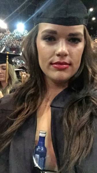 Студенческая жизнь в прикольных картинках (25 фото) Студенческая жизнь в прикольных картинках (25 фото)