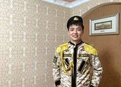 Расшитая дембельская форма (15 фото) Расшитая дембельская форма (15 фото)