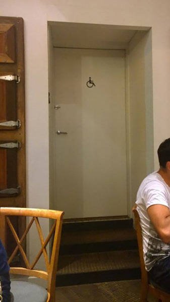 Строительно-дизайнерские ляпы и маразмы (21 фото) Строительно-дизайнерские ляпы и маразмы (21 фото)