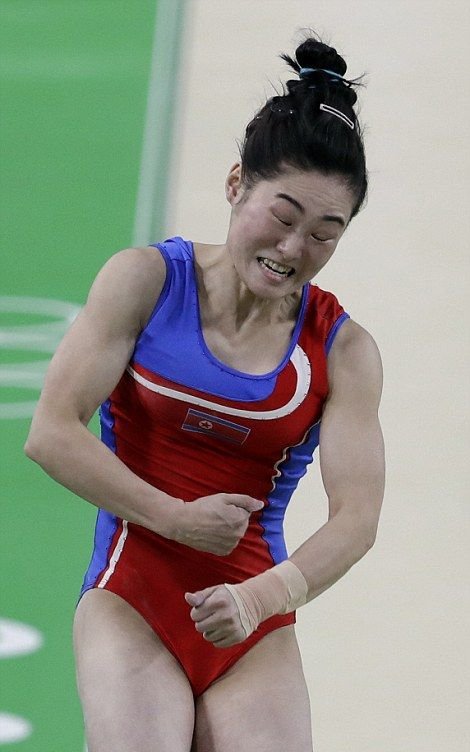 Забавные лица спортсменов во время выступлений (16 фото) Забавные лица спортсменов во время выступлений (16 фото)