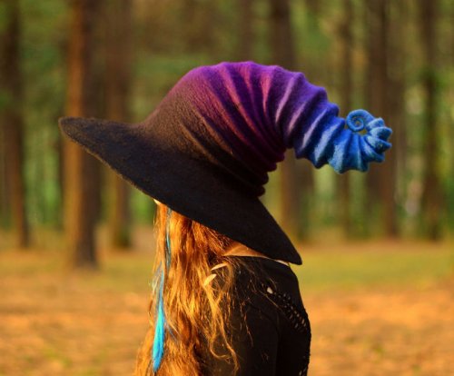 Ведьминские войлочные шляпы от Кейт Копровски (8 фото)