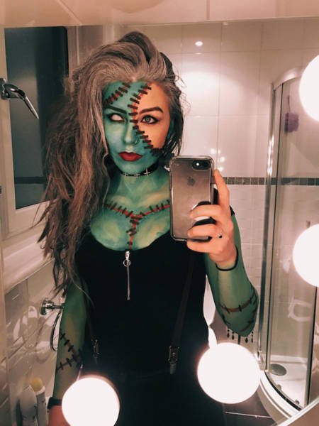 Горячие девушки на Хэллоуин (37 фото) Горячие девушки на Хэллоуин (37 фото)