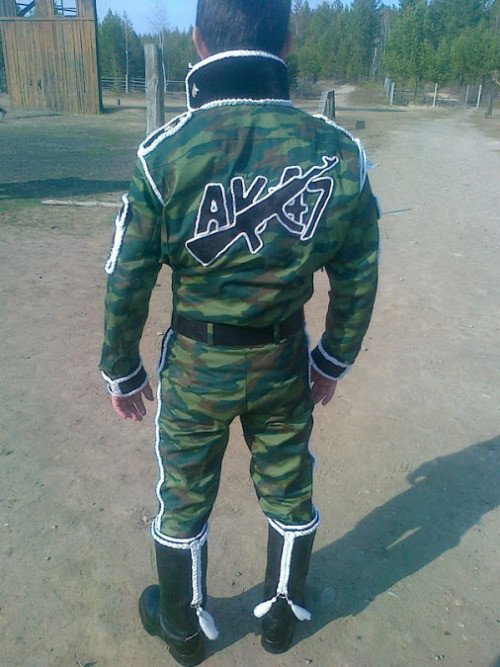 Расшитая дембельская форма (30 фото) Расшитая дембельская форма (30 фото)