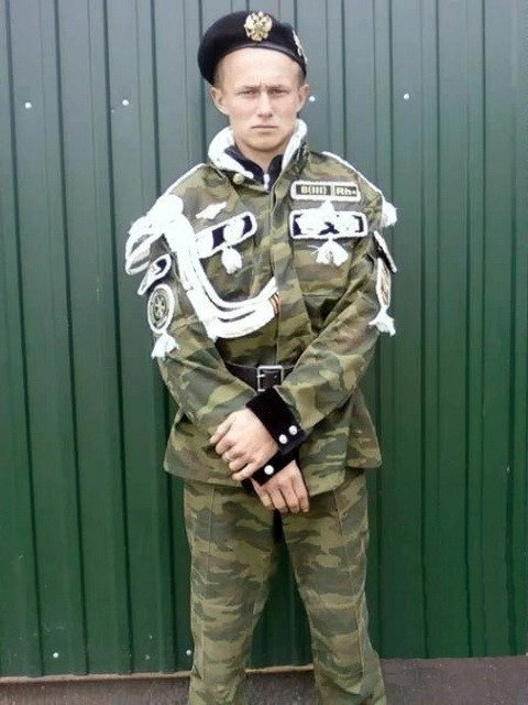 Расшитая дембельская форма (30 фото) Расшитая дембельская форма (30 фото)