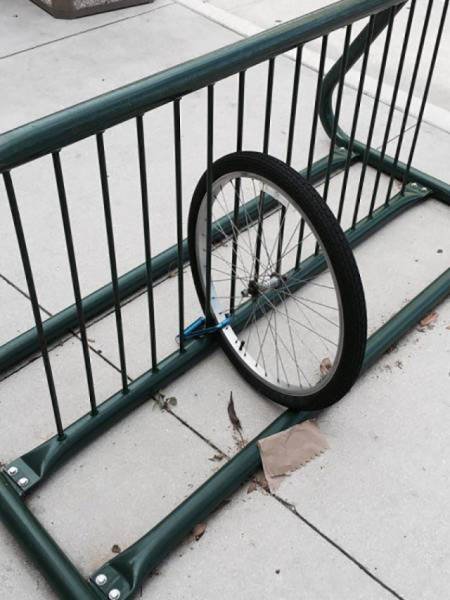 Неудачный день в картинках (17 фото) Неудачный день в картинках (17 фото)