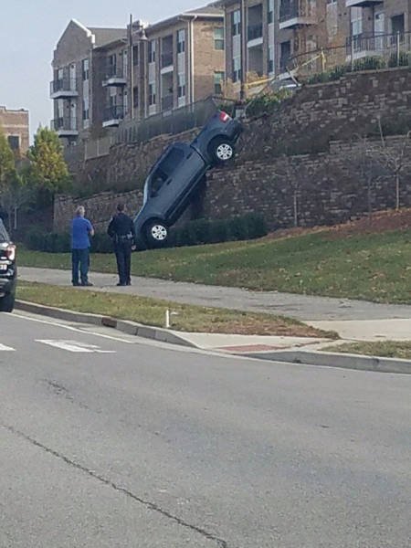 Неудачный день в картинках (17 фото) Неудачный день в картинках (17 фото)