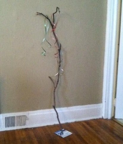 Самые странные и уродливые новогодние ёлки (15 фото) Самые странные и уродливые новогодние ёлки (15 фото)