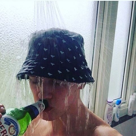 Как обычно проходит встреча Нового года без родителей (22 фото) Как обычно проходит встреча Нового года без родителей (22 фото)