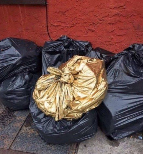 Необычные и прикольные мешки для мусора (10 фото) Необычные и прикольные мешки для мусора (10 фото)