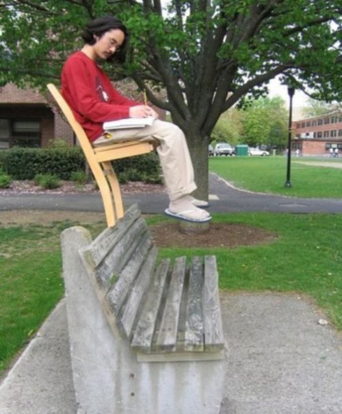 Чудеса балансировки в прикольных картинках (24 фото) Чудеса балансировки в прикольных картинках (24 фото)