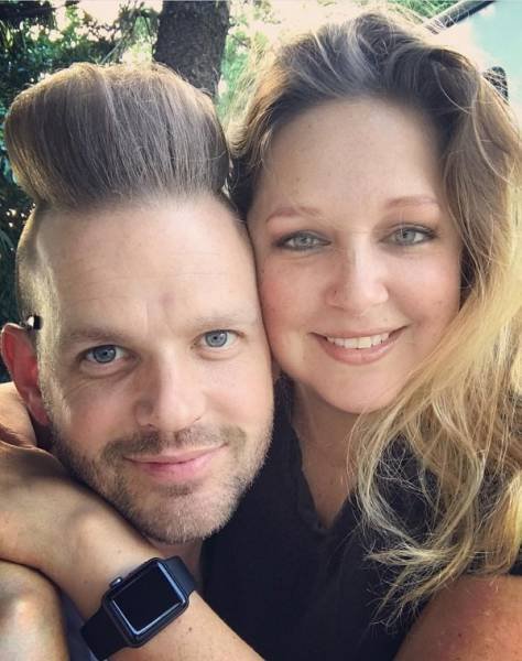 Необычные и причудливые причёски и стрижки (26 фото) Необычные и причудливые причёски и стрижки (26 фото)