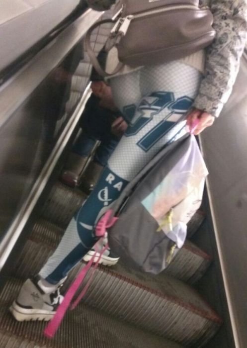 Модники и модницы в метро (25 фото) Модники и модницы в метро (25 фото)