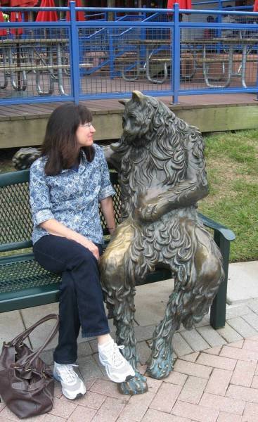 Прикольные фотографии с памятниками (20 шт) Прикольные фотографии с памятниками (20 шт)