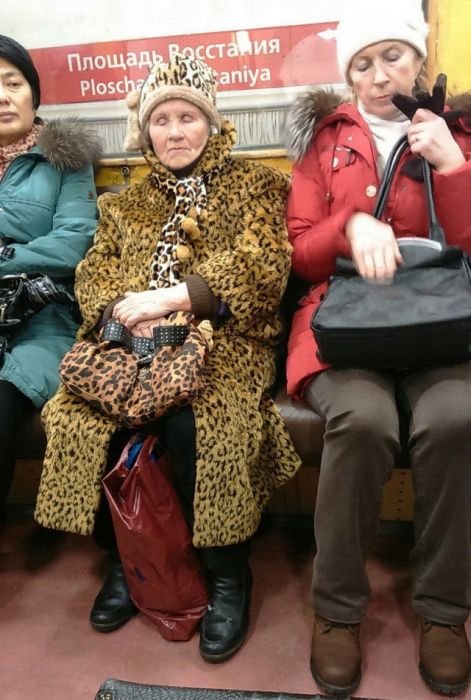 Модники и модницы в метро (30 фото) Модники и модницы в метро (30 фото)