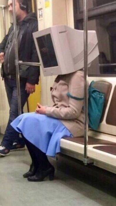 Модники и модницы в метро (30 фото) Модники и модницы в метро (30 фото)