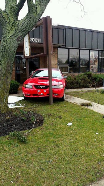 Неудачный день в картинках (23 фото) Неудачный день в картинках (23 фото)