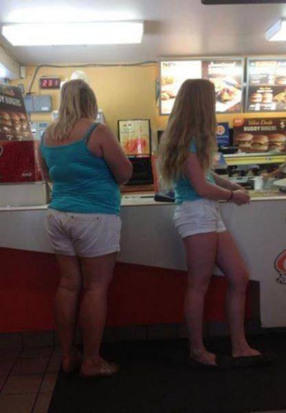 Забавные сходства и совпадения (23 фото) Забавные сходства и совпадения (23 фото)