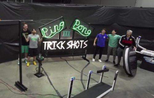 Невероятные трюки с мячами для пинг-понга
