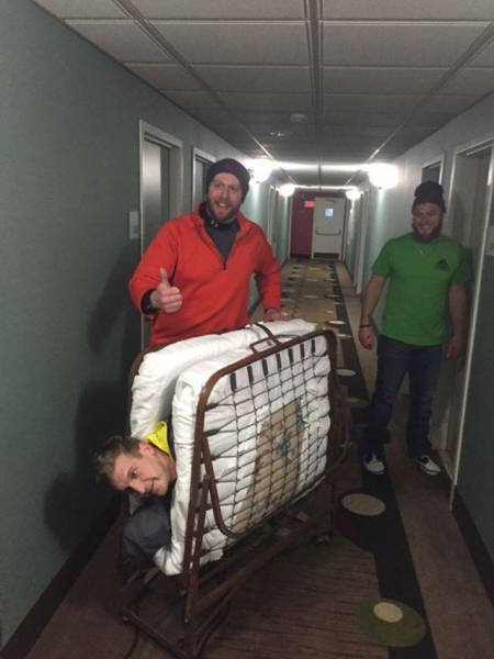 Пьяные и смешные (24 фото) Пьяные и смешные (24 фото)