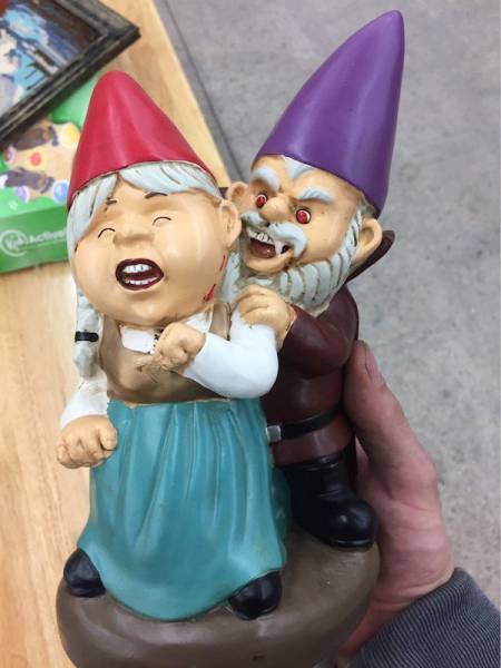 Приколы и маразмы в магазинах: странные товары (28 фото) Приколы и маразмы в магазинах: странные товары (28 фото)