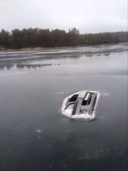 Неудачный день в картинках (19 фото) Неудачный день в картинках (19 фото)