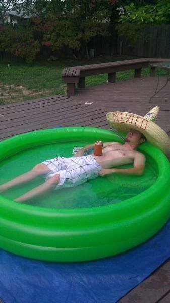 Пьяные и смешные (23 фото) Пьяные и смешные (23 фото)