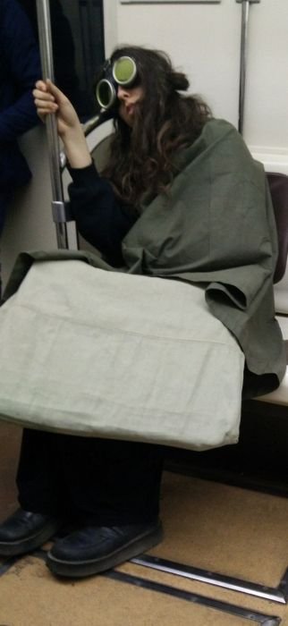 Модники и модницы в метро (24 фото) Модники и модницы в метро (24 фото)