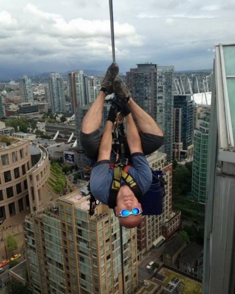 Фотографии, доказывающие, что первые 40 лет в жизни мужчины — самые сложные (33 фото) Фотографии, доказывающие, что первые 40 лет в жизни мужчины — самые сложные (33 фото)