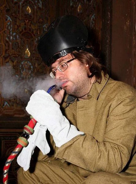 Фотографии, доказывающие, что первые 40 лет в жизни мужчины — самые сложные (33 фото) Фотографии, доказывающие, что первые 40 лет в жизни мужчины — самые сложные (33 фото)