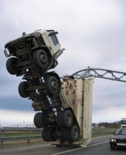 Неудачный день в картинках (26 фото) Неудачный день в картинках (26 фото)