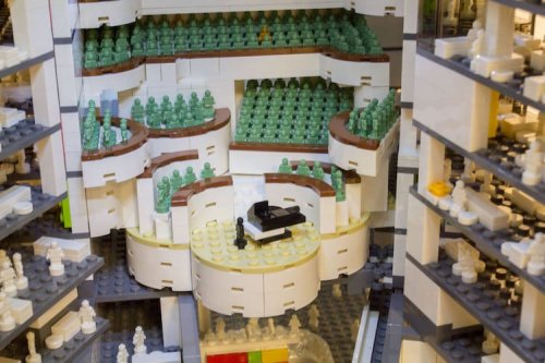 Гамбургская Эльбская филармония, воссозданная из 20.000 кирпичиков LEGO (13 фото)