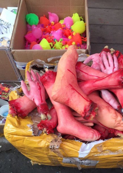 Приколы и маразмы в магазинах: странные и жуткие игрушки (17 фото) Приколы и маразмы в магазинах: странные и жуткие игрушки (17 фото)