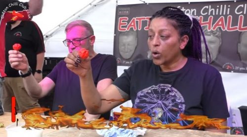 Знакомьтесь, Сид Барбер – непревзойденная королева по поеданию жгучего перца (3 видео)