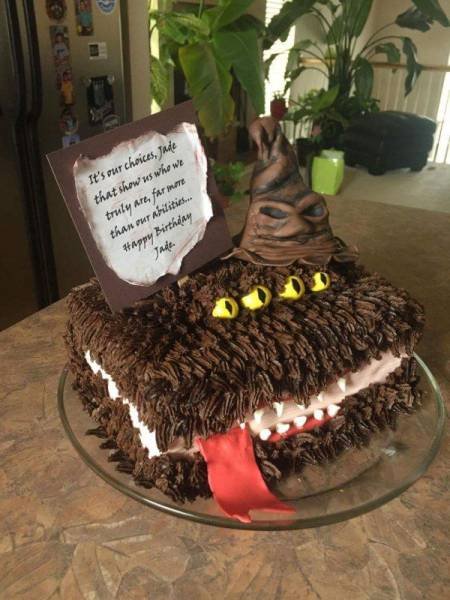 Креативные и необычные торты, которые наверняка было жалко есть (30 фото) Креативные и необычные торты, которые наверняка было жалко есть (30 фото)