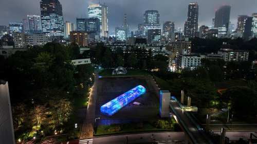 Оранжерея в Токио освещается разноцветными огнями, когда прикасаешься к растениям внутри неё (5 фото + видео)