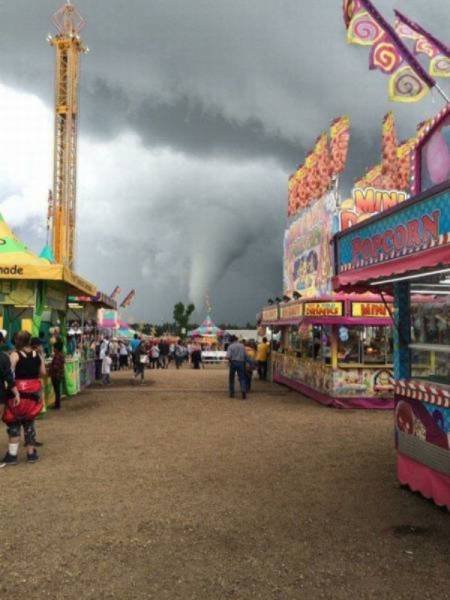 Неудачный день в картинках (23 фото) Неудачный день в картинках (23 фото)