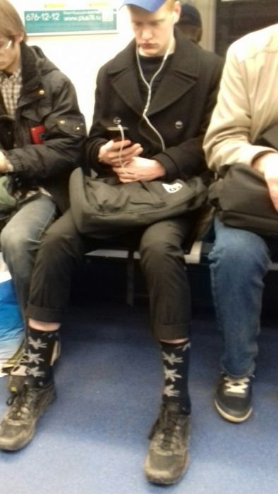 Модники и модницы в метро (22 фото) Модники и модницы в метро (22 фото)